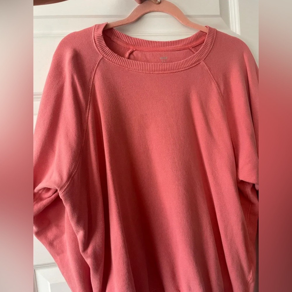 aeire sweatshirt